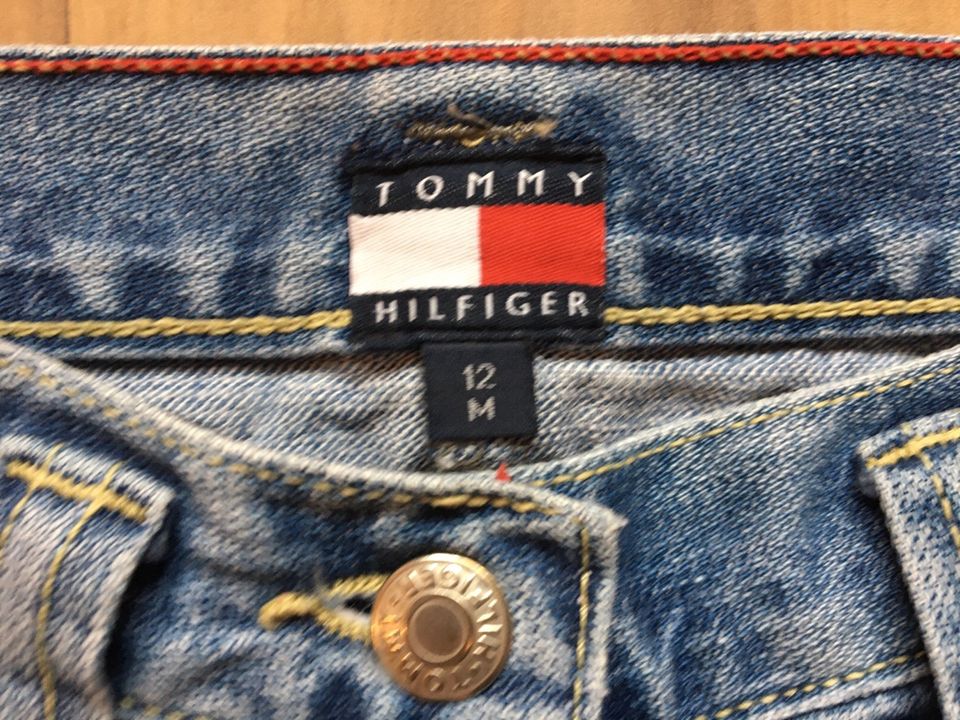 Tommy Hilfiger Jeansrock Gr 146 super Zustand in Ilsede