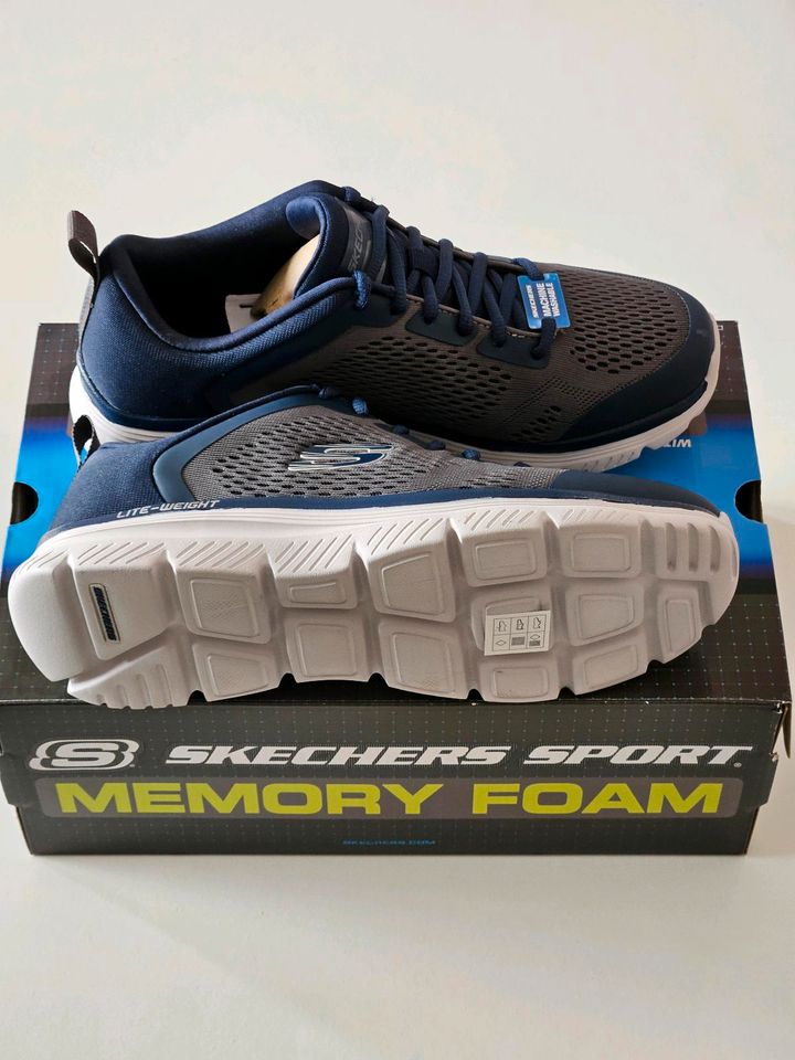 Herren Skechers Gr.40 in Kamp-Lintfort