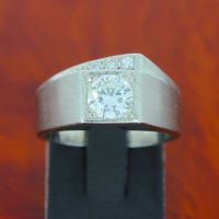 WERT 10990,- Klassischer Diamant Ring 900 Platin pdddd 17821 Düsseldorf - Friedrichstadt Vorschau