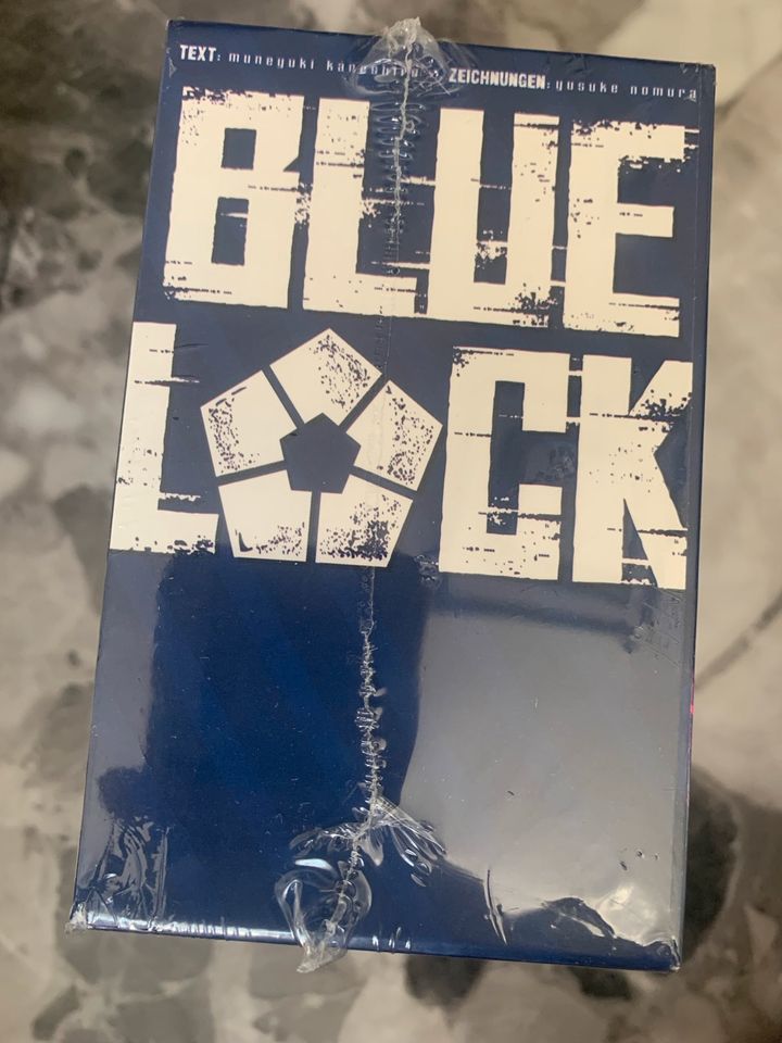 Blue Lock 11-15 schuber (box), manga, nagelneu und verschweißt in Hamburg