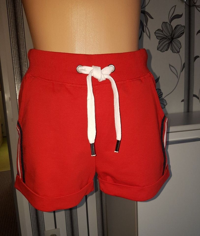 H.I.S Damen Shorts mit seitlichen Tapestreifen Gr.32/34 Rot / Neu in Amberg