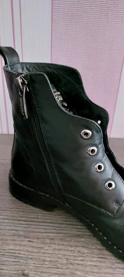 Stiefel für Damen oder Mädchen (Leder) in Erzhausen