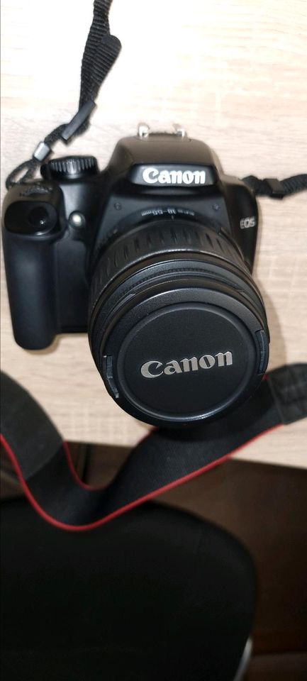 Canon EOS 1000D, DSLR, guter Zustand in Detmold