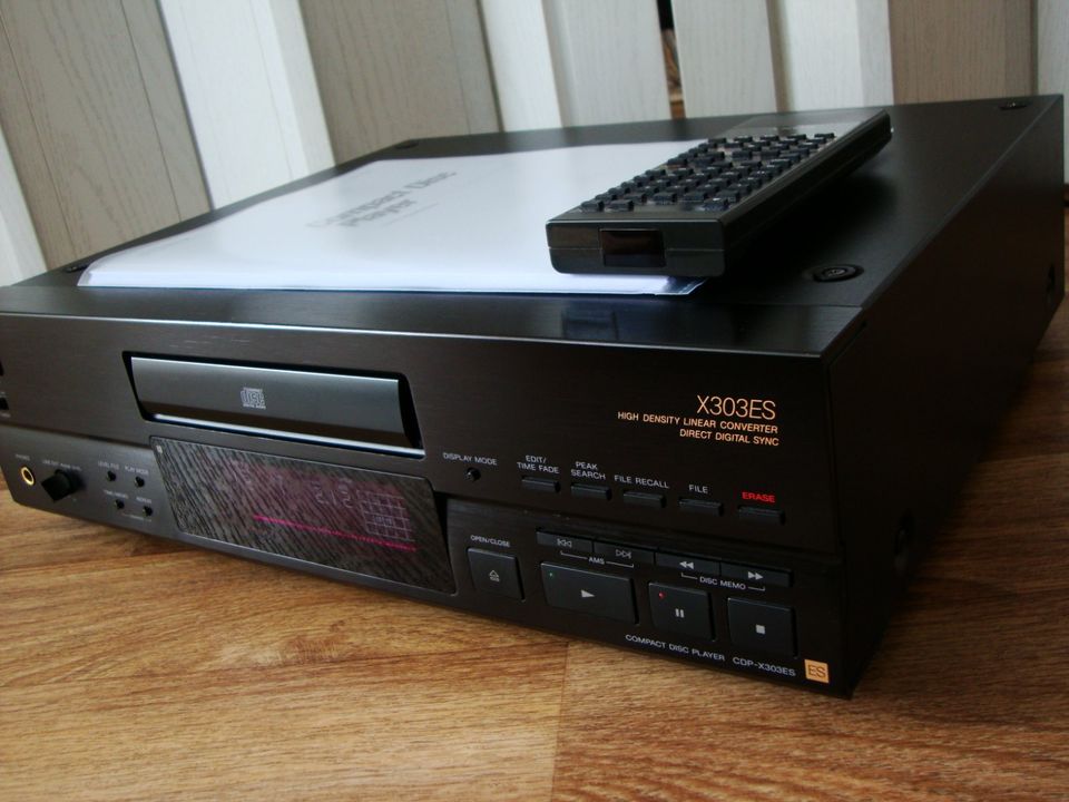 SONY CD Player CDP-X 303 ES mit BDA,FB in Neuötting