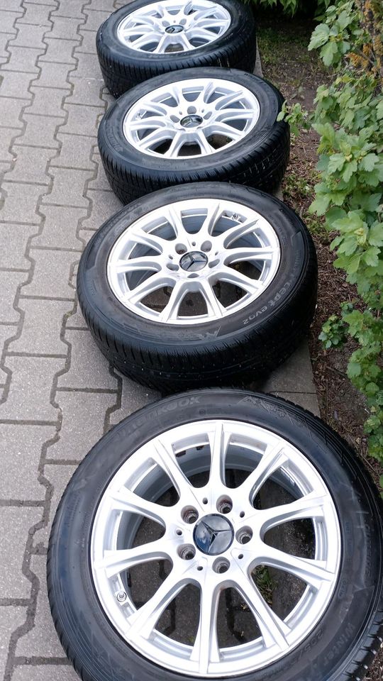 Mercedes Benz Alufelgen mit Winterreifen 205/55R16 94V M+S in Ostfildern