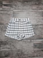 Zara Shorts kariert Bouclé creme schwarz Gr. 38 Baden-Württemberg - Bretzfeld Vorschau