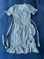 Neu Sommerkleid Wickelkleid mit leichten Rüschen Bayern - Kaufering Vorschau