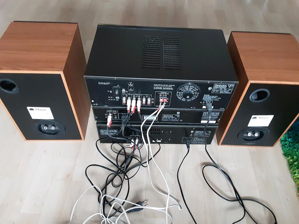 Technics Musikanlage mit zwei Boxen in Dortmund