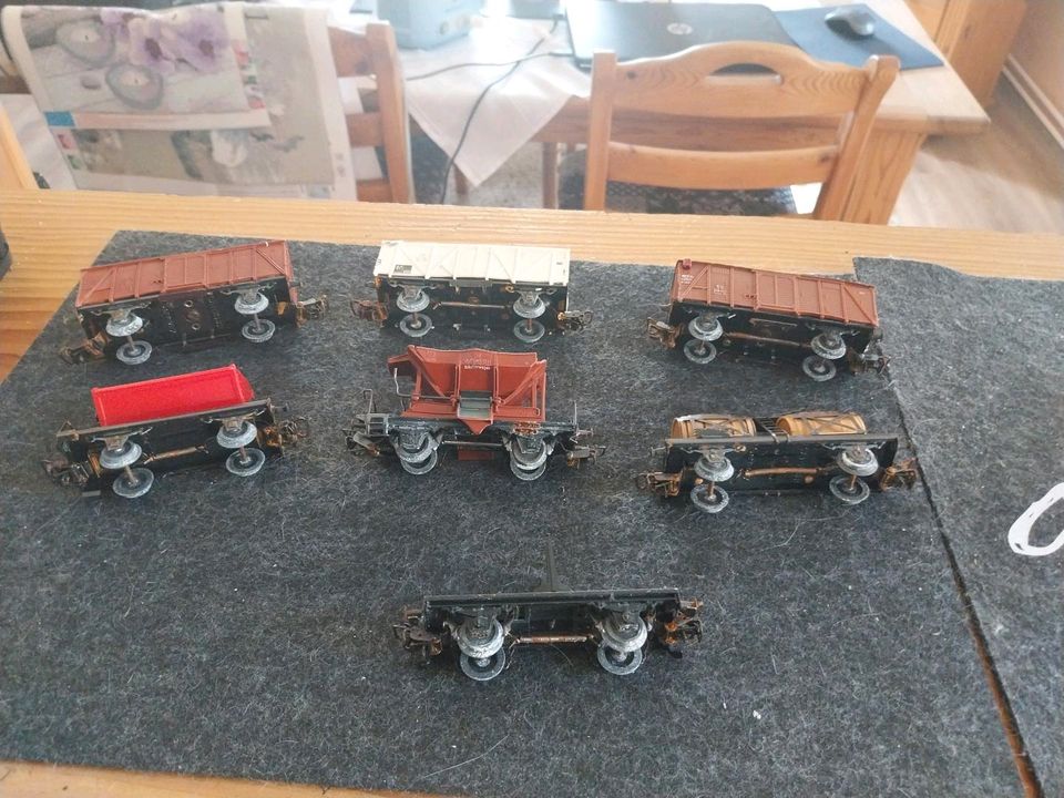 7 Märklin Güterwagen HO in Laave