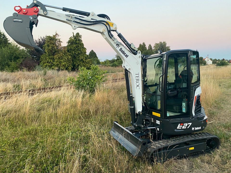 Minibagger Bobcat E27 mieten Vermietung Verleih 2,7t in Greußen