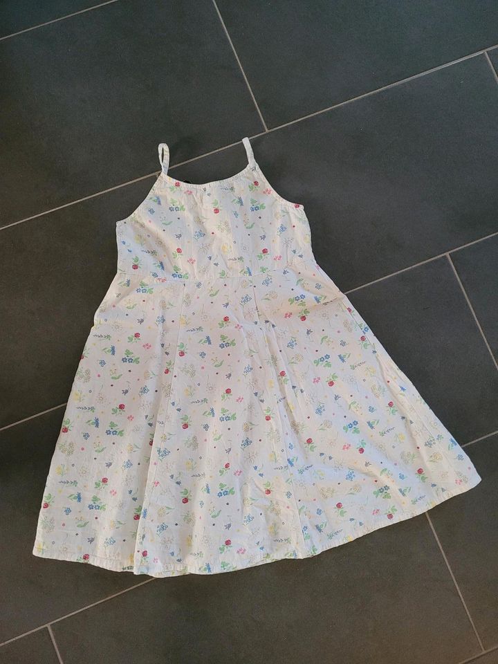 Sommerkleid Gr. 122 in Holle