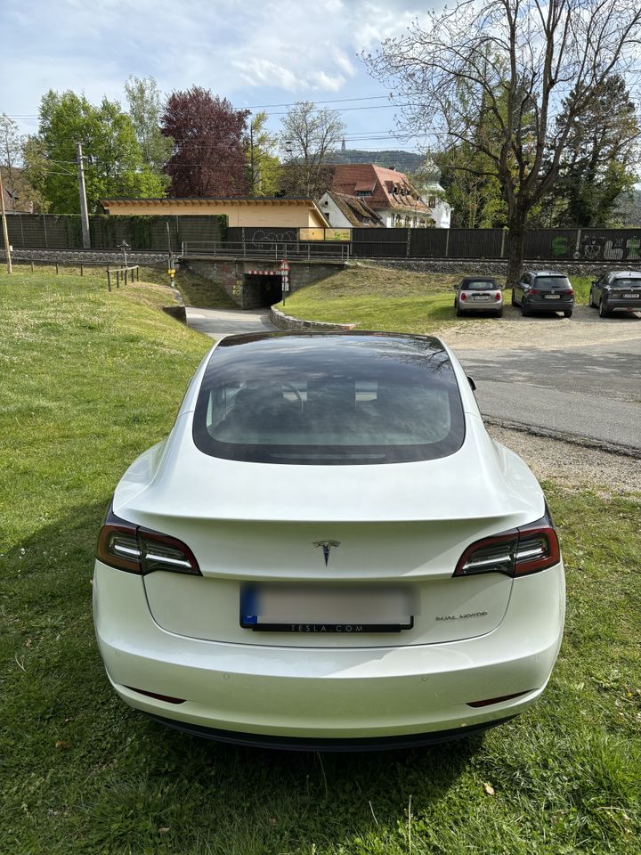 Tesla Model 3 | Long Range AWD | Gesamtpaket inkl. Ext. Warranty in Offenhausen