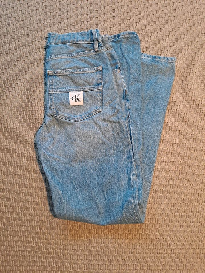 Calvin Klein Jeans Gr 16 = W29 L32 in Düsseldorf