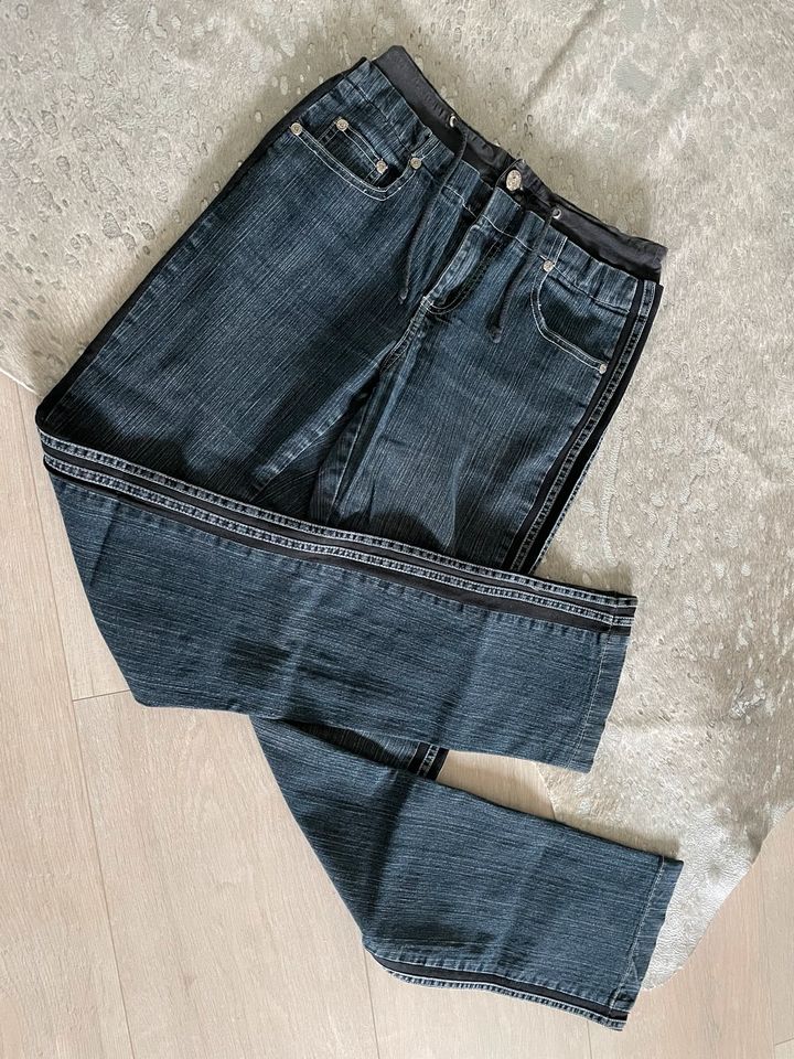 Jeans Hose gerade Röhre Streifen seitlich blau schwarz S 36 in Münsing