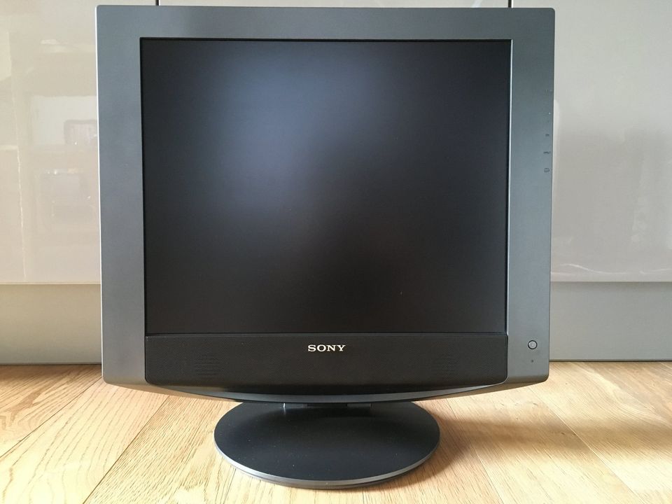 SONY TFT LCD Flachbildschirm SDM-HX93 19 Zoll Monitor 4:3 in München