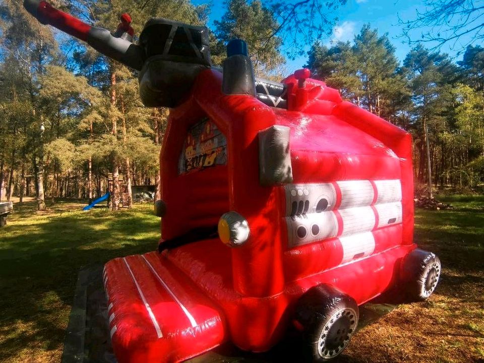 Hüpfburg MIETEN Feuerwehr groß Hüpfeburg in Schönhausen (Elbe)