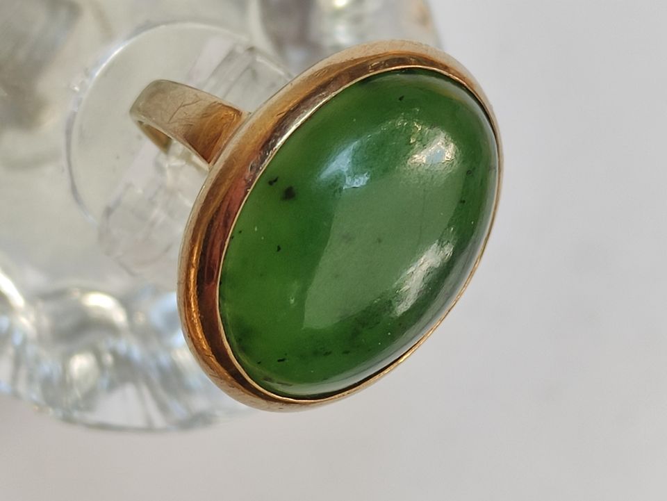 Hochwertiger großer Vintage Jade Ring 333 Gold 8 k 51 in Reinstorf