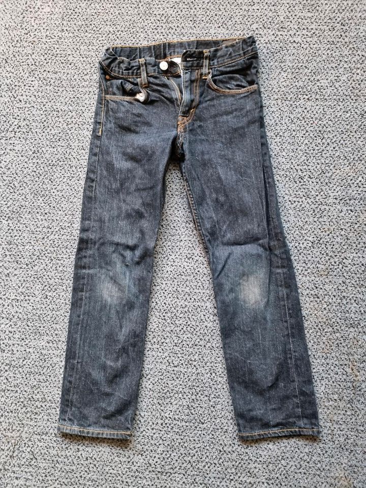 Jeans Jungs schwarz Gr. 134 SLIM 3€ Bitte nur Abholung! in Wienhausen