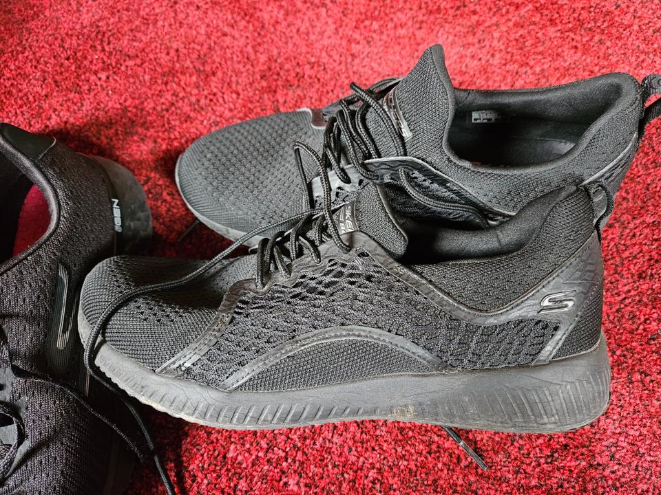 2x Skechers Damensneaker Gr.39 Schwarz 1x wie neu in Ennepetal