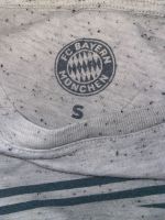 Verschiedene T-Shirts von FC Bayern München Hannover - Ahlem-Badenstedt-Davenstedt Vorschau