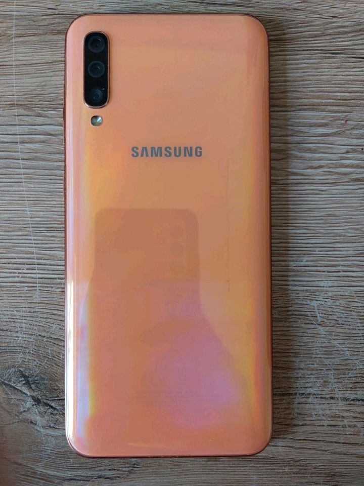 Samsung Galaxy A50 Smartphone inklusive Handyhülle Handy in Weischlitz