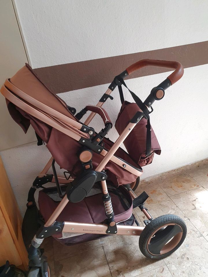 Kinderwagen, Autositz für kinder usw. zum verkaufen in Harsum