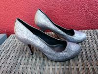 Tamaris Pumps silber Gr. 40 Bayern - Mantel Vorschau