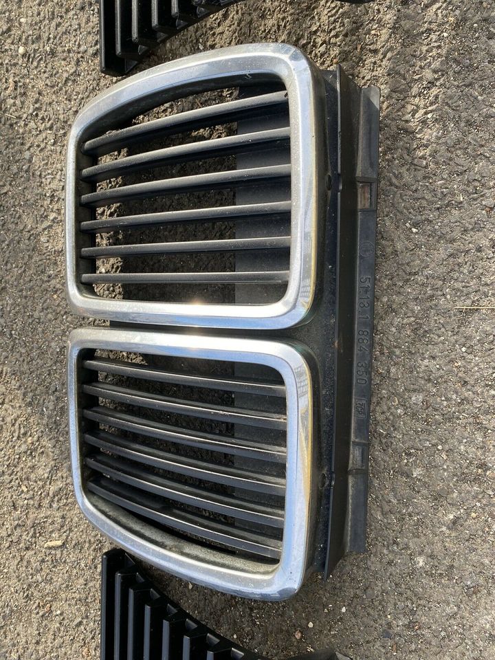 BMW E30 VFL Front Set Frontgrill Luftgitter Niere in Grevenbroich