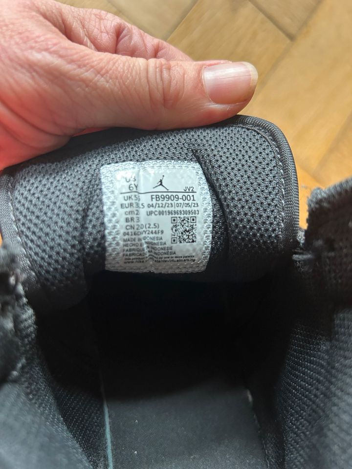 Air Jordans Größe 38,5 in Hannover