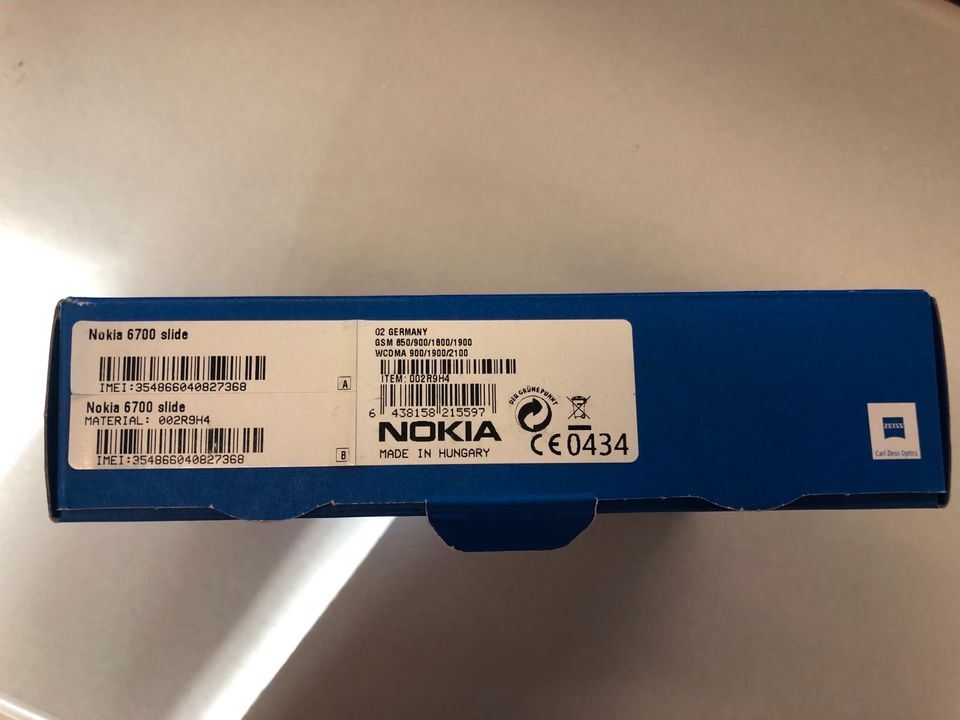 Handy Nokia 6700 slide in silber in Berlin