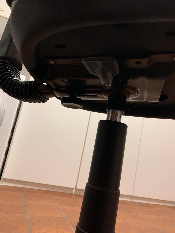 Drehstuhl für Hobby Büro Jugend oder Kinderzimmer in Frankenberg (Eder)