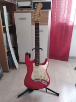 Fender Squire Squat E-Gitarre inkl. Marshall MG10CD Verstärker Hessen - Weiterstadt Vorschau