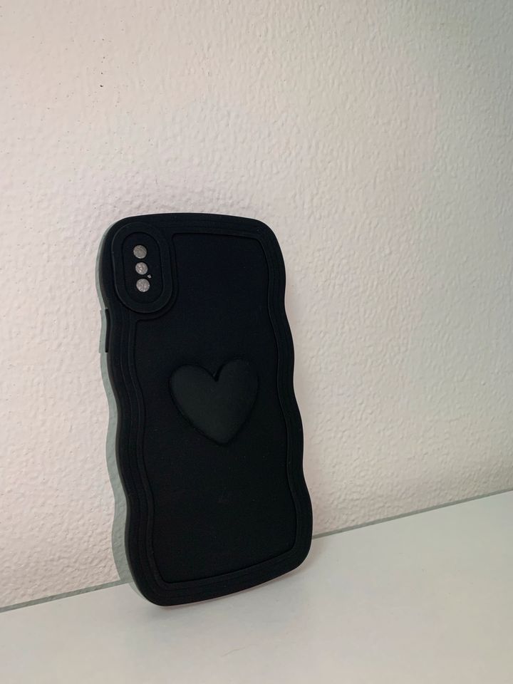 Iphone xs handyhülle silicone schwarzes herz matt schwarz in Berlin