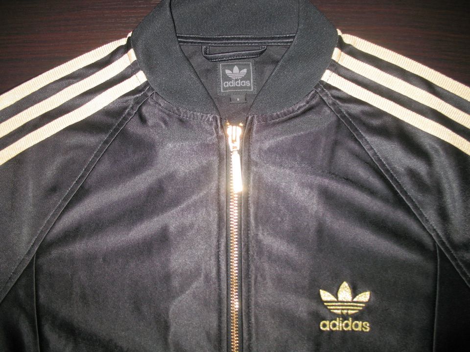 Original Adidas Superstar Jacke schwarz gold Gr S Trainingsjacke in Frankfurt am Main