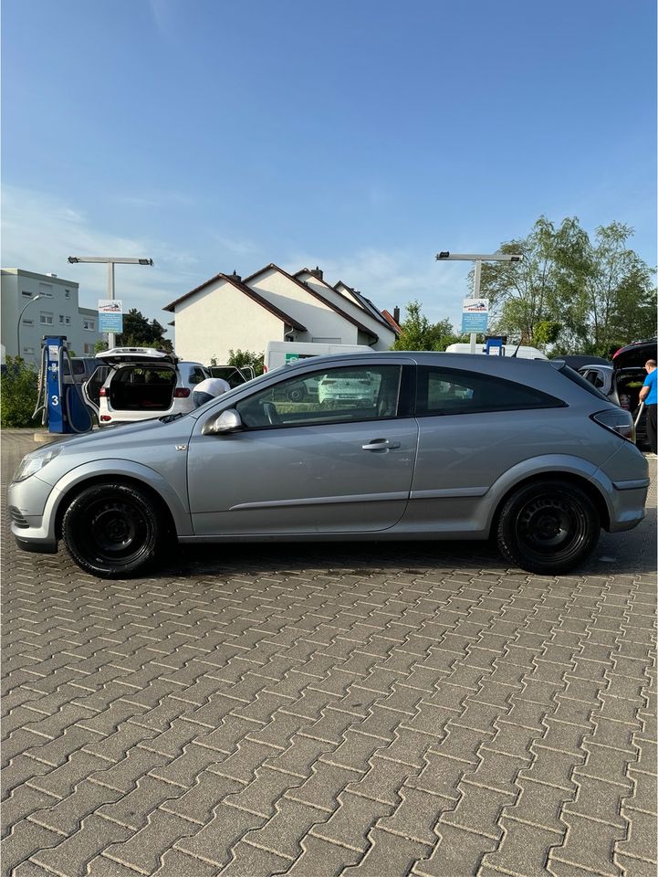 Opel Astra 1.4 Benzin in Altdorf