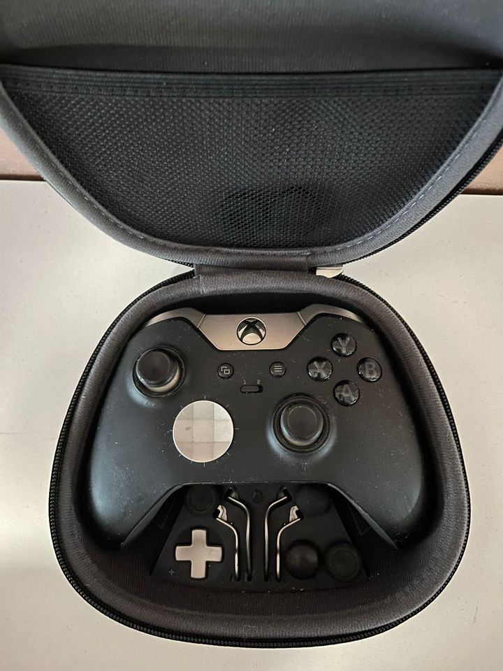 Microsoft XBox One Elite Controller in Wuppertal