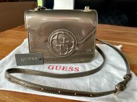 Guess Schultertasche metallic Nordrhein-Westfalen - Unna Vorschau