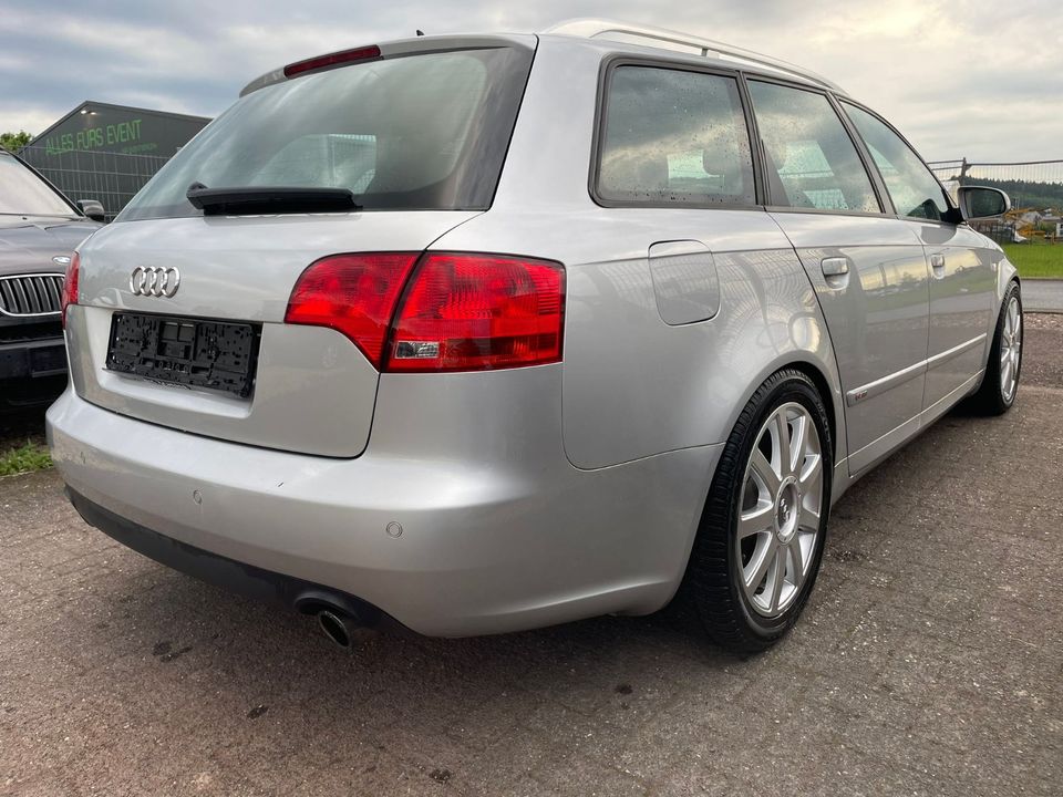 Audi A4 2.0 TFSI quattro S-Line/Xenon/Navi/Teilleder/Alus in Bekond