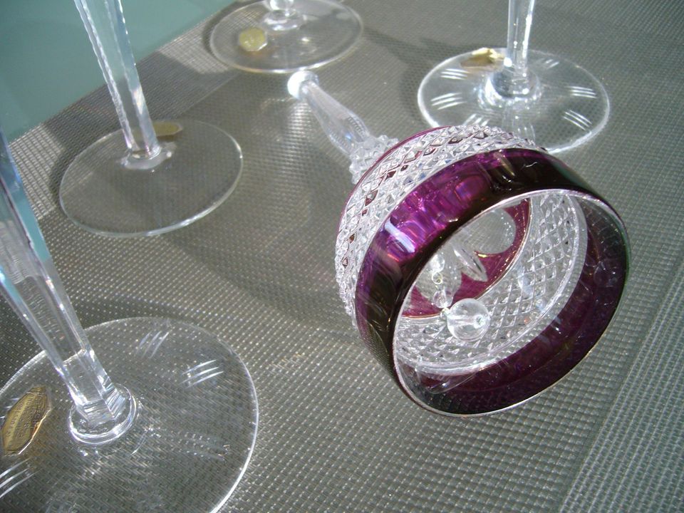 4x Kristallglas und 1x Glocke, bunt (lila, grün, blau), Römerglas in Ratingen