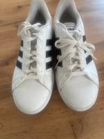 Adidas Schuhe Gr. 42 TOP Zustand Dresden - Kleinzschachwitz Vorschau