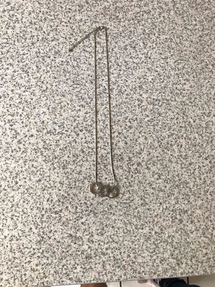 Schmuck Kette aus Metall Längenverstellbar ca. 35 cm neuwertig in Krefeld