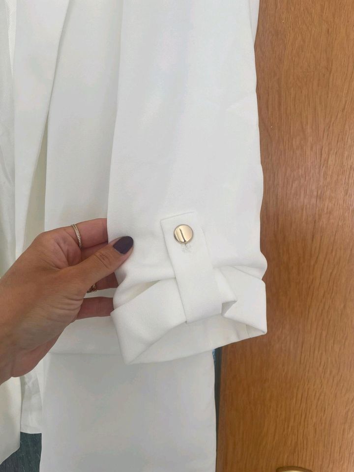 Zara Blazer weiß M neu in Laatzen