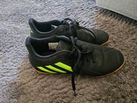 Adidas hallenschuhe 37 1/2 Obervieland - Kattenturm Vorschau