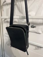 Lacoste Umhängetasche Herrentasche Echtleder Hessen - Stadtallendorf Vorschau