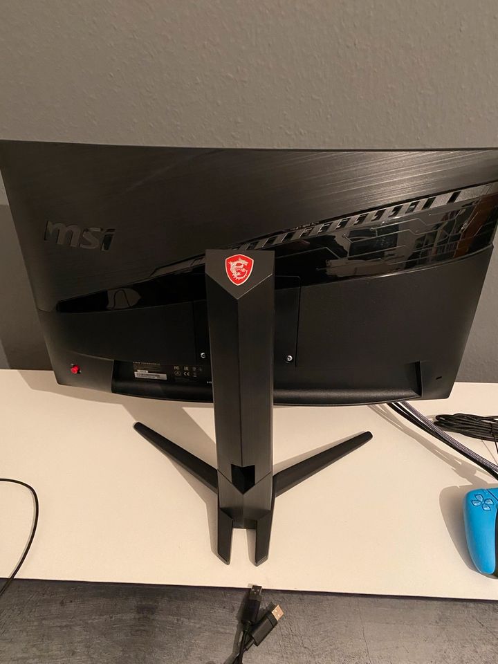 MSI Monitor 24 Zoll 144herz Full HD in Leezen