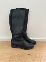 Stiefel schwarz Leder kaum getragen Gr. 40 Marburg - Wehrda Vorschau