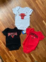 NBA Kids Chicago Bulls Body Set 3er Set Newborn Nordrhein-Westfalen - Mülheim (Ruhr) Vorschau