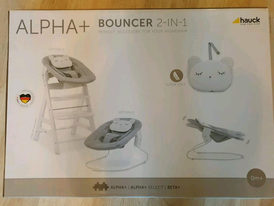 Babyschale /Aufsatz Alpha + Baby bouncer in Chemnitz