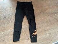 NEUE NIKE Mädchen Leggings in Gr. S Farbe schwarz/gold Rheinland-Pfalz - Dichtelbach Vorschau