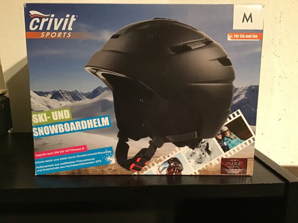 Schwarzer Skihelm Gr M nie benutzt zu verkaufen in Berlin